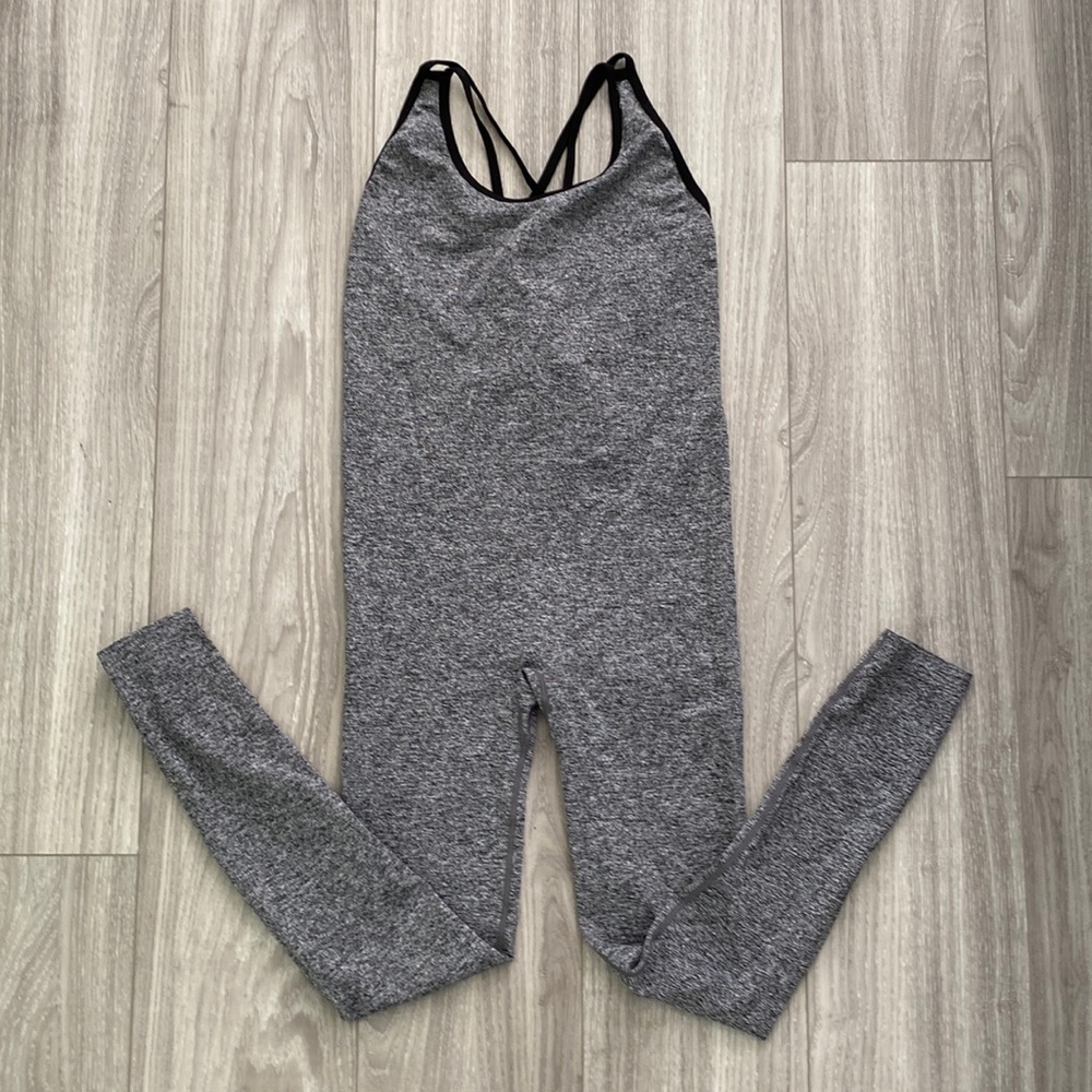Full body workout jumper